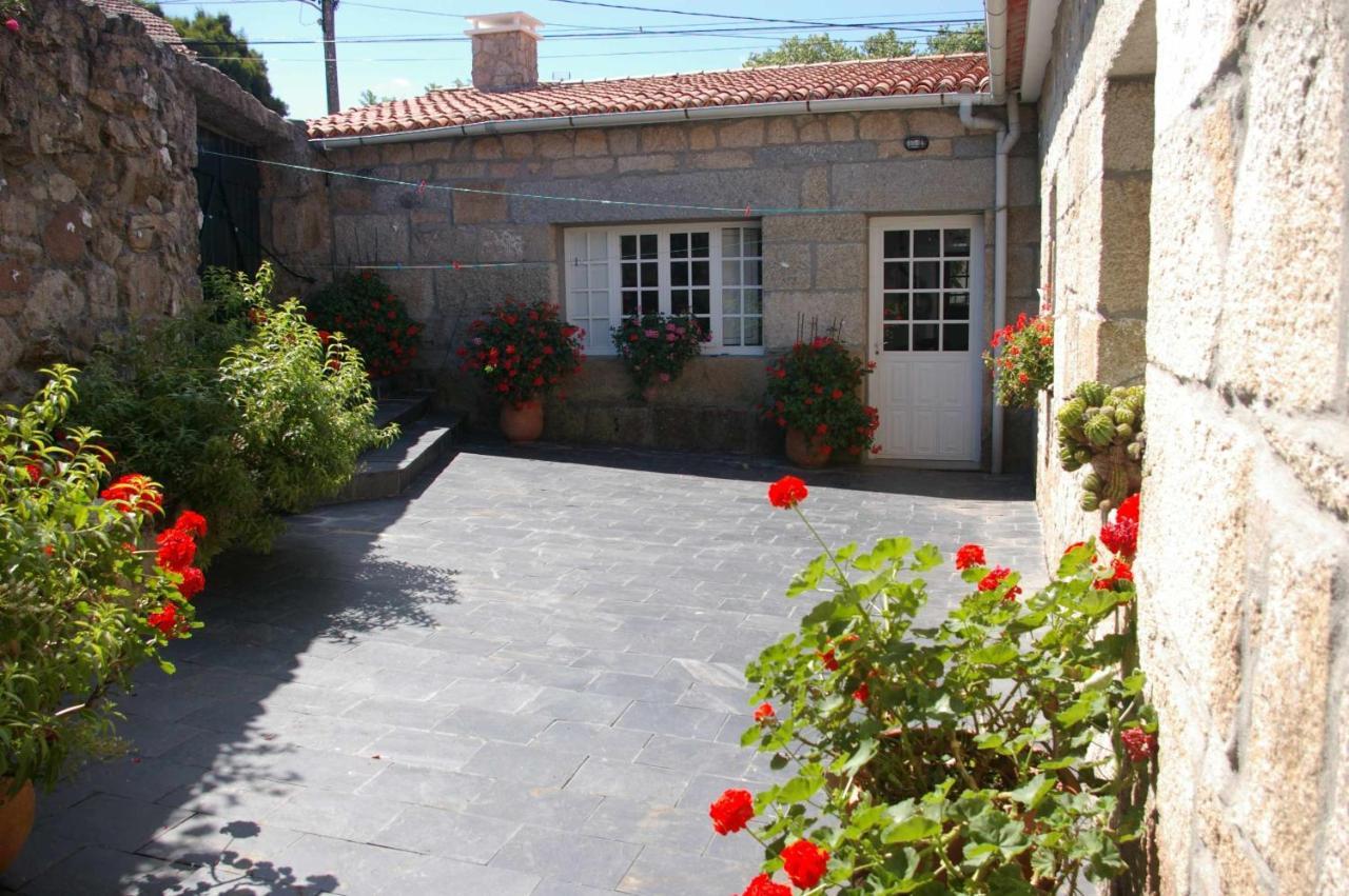 Villa Vivienda Tradicional Con Jardin Y Patio Interior à Villanueva De Arosa Extérieur photo