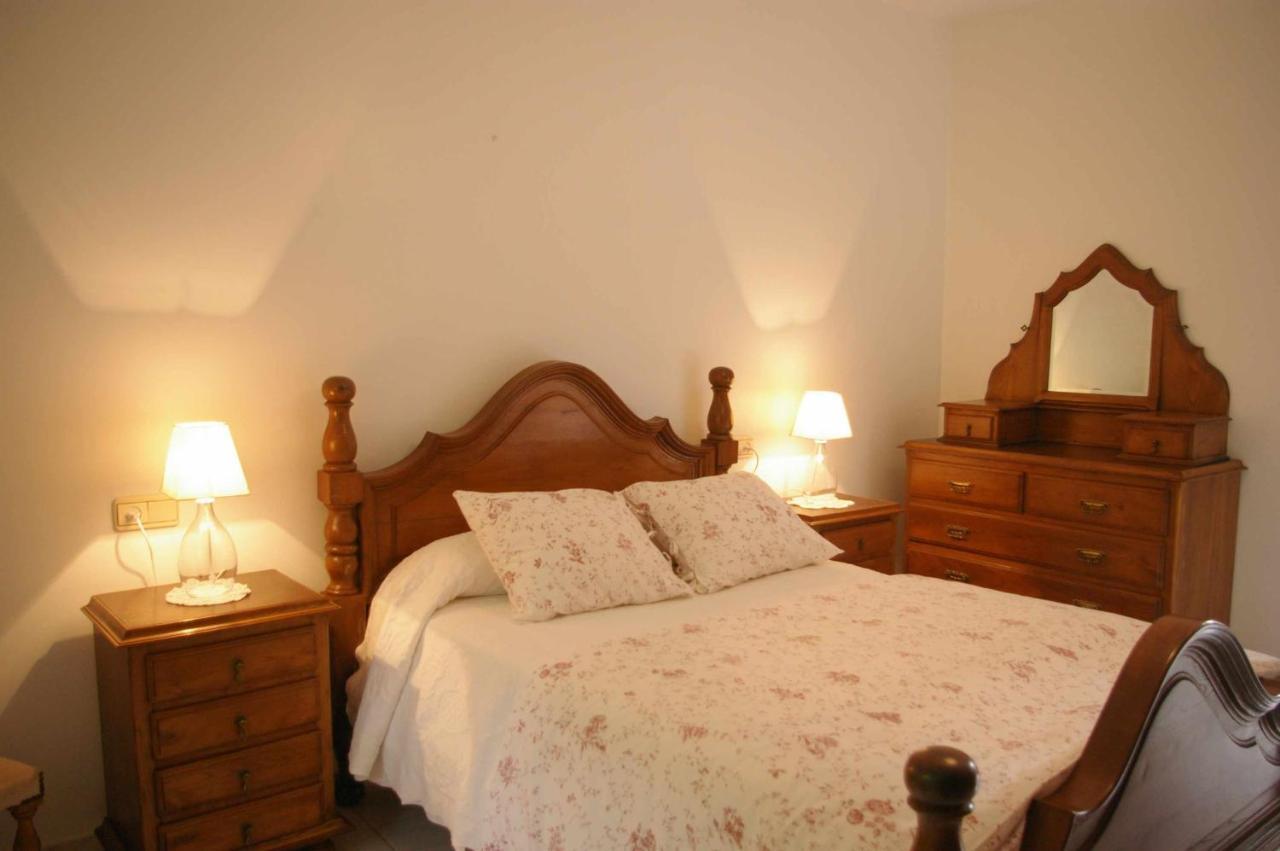 Villa Vivienda Tradicional Con Jardin Y Patio Interior à Villanueva De Arosa Extérieur photo
