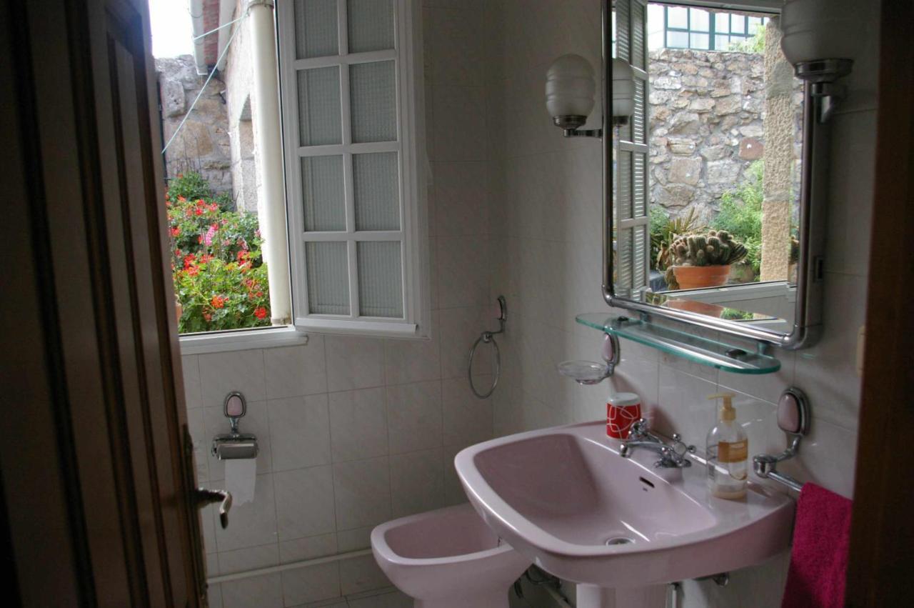 Villa Vivienda Tradicional Con Jardin Y Patio Interior à Villanueva De Arosa Extérieur photo