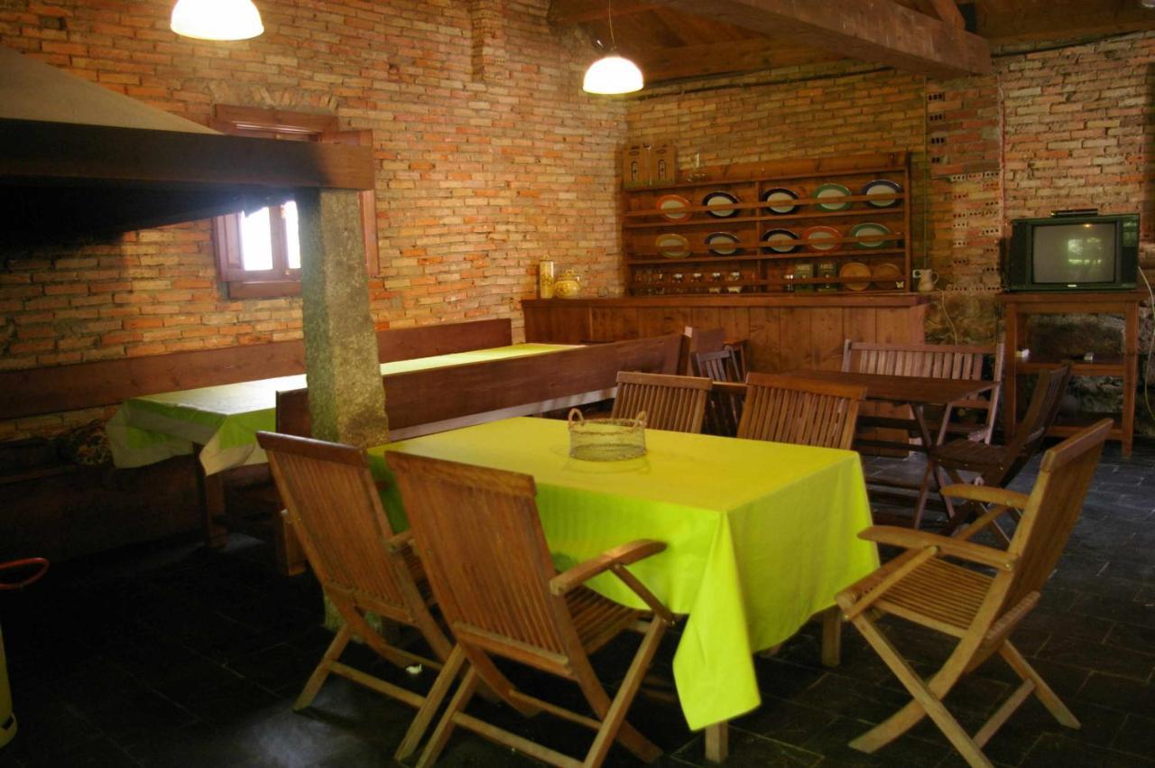 Villa Vivienda Tradicional Con Jardin Y Patio Interior à Villanueva De Arosa Extérieur photo