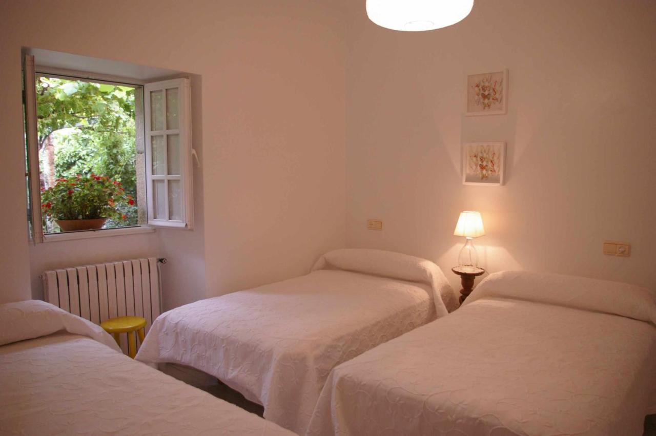 Villa Vivienda Tradicional Con Jardin Y Patio Interior à Villanueva De Arosa Extérieur photo