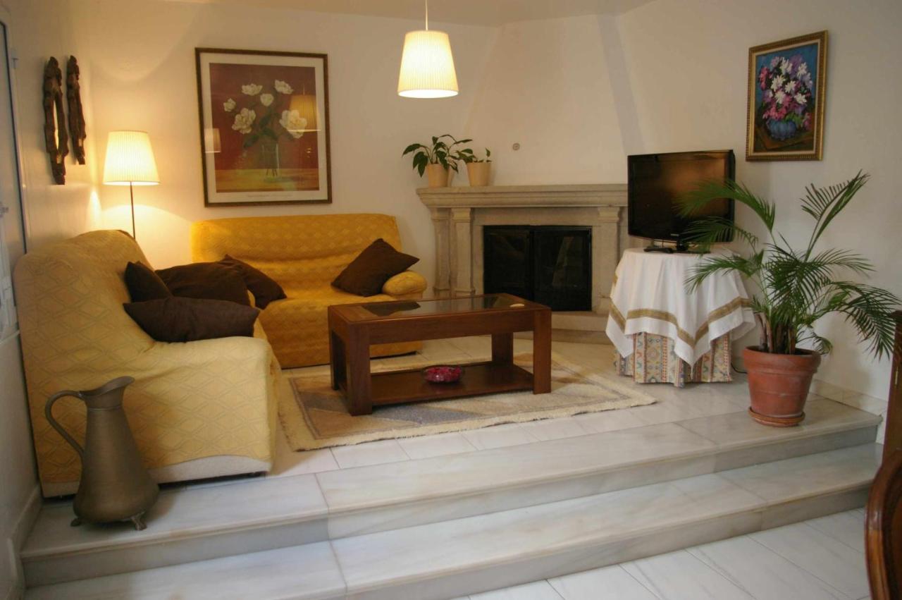 Villa Vivienda Tradicional Con Jardin Y Patio Interior à Villanueva De Arosa Extérieur photo